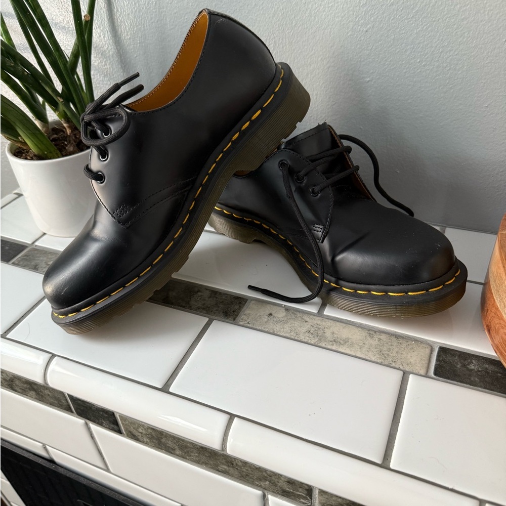 Dr. Martens Black Leather Women’s Shoes